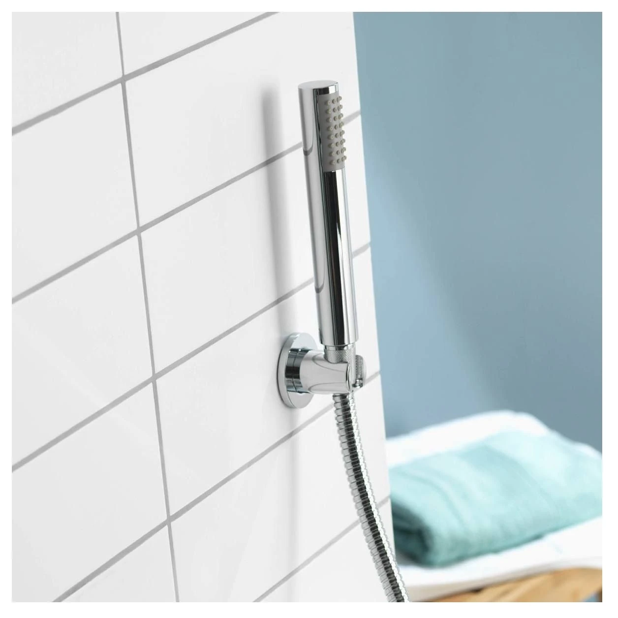 Aqualisa Uptown Bath Shower Mixer Tap Chrome 6 Aqualisa Uptown Bath Shower Mixer Tap Chrome - Image 4